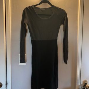 Comfy dress. Falls about mid-thigh. Size is a 1 in James Perse sizing.